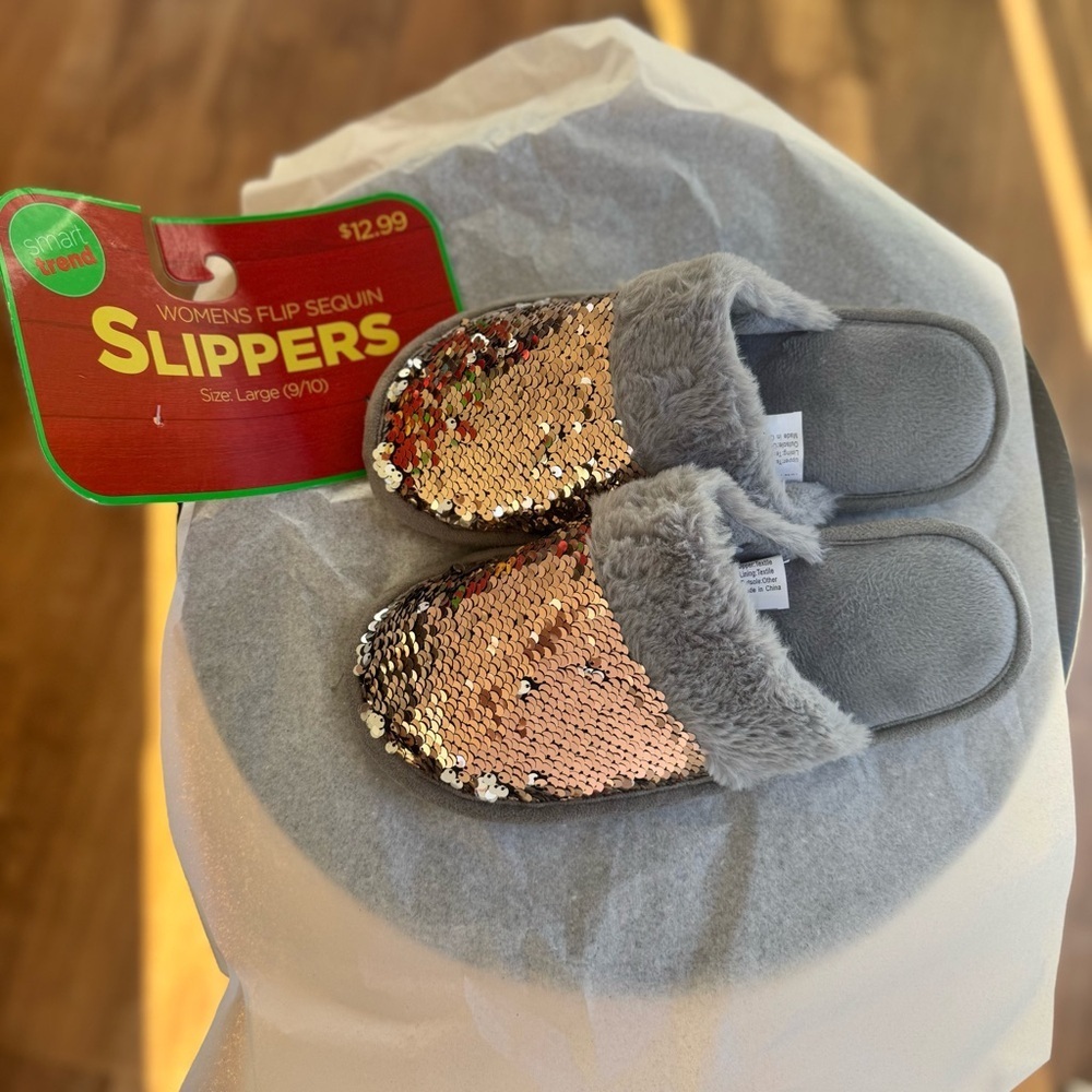 Smart Trend Reversible Sequin Slippers Women's Size 9/10 Gray Gold Silver NWT - Picture 3 of 10